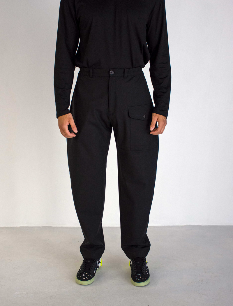 BLACK LIGHT WOOL FRONT POCKET TROUSERS