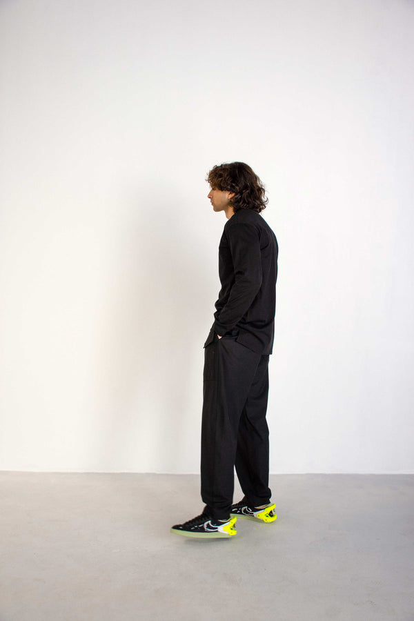 BLACK LIGHT WOOL FRONT POCKET TROUSERS