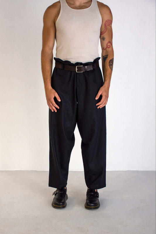 BLACK CONCEALED WAIST WIDE LINEN TROUSERS