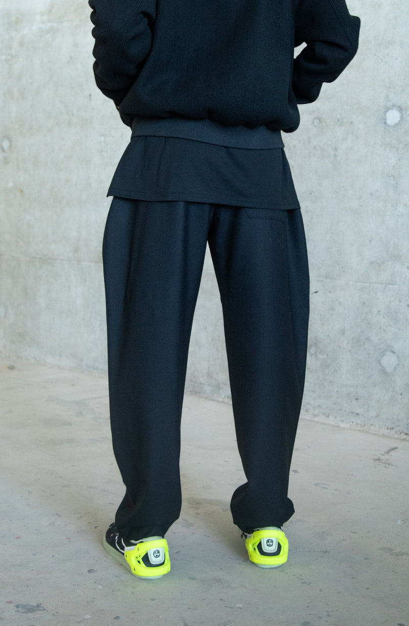 BLACK WOOL FRONT POCKET TROUSERS