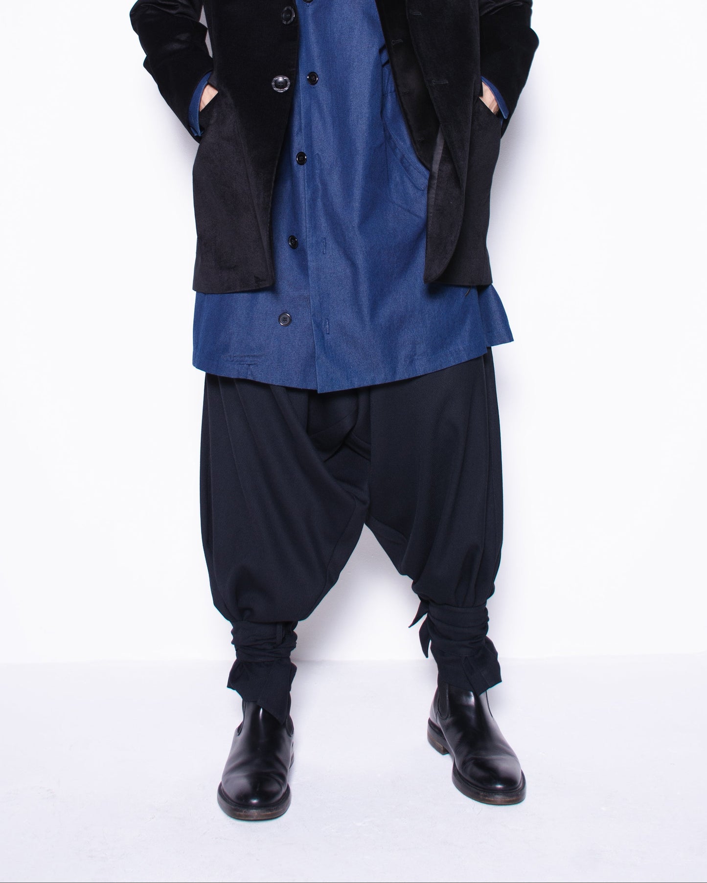 MG WIDE BLACK DRAPED WOOL TROUSERS WITH STRAPS