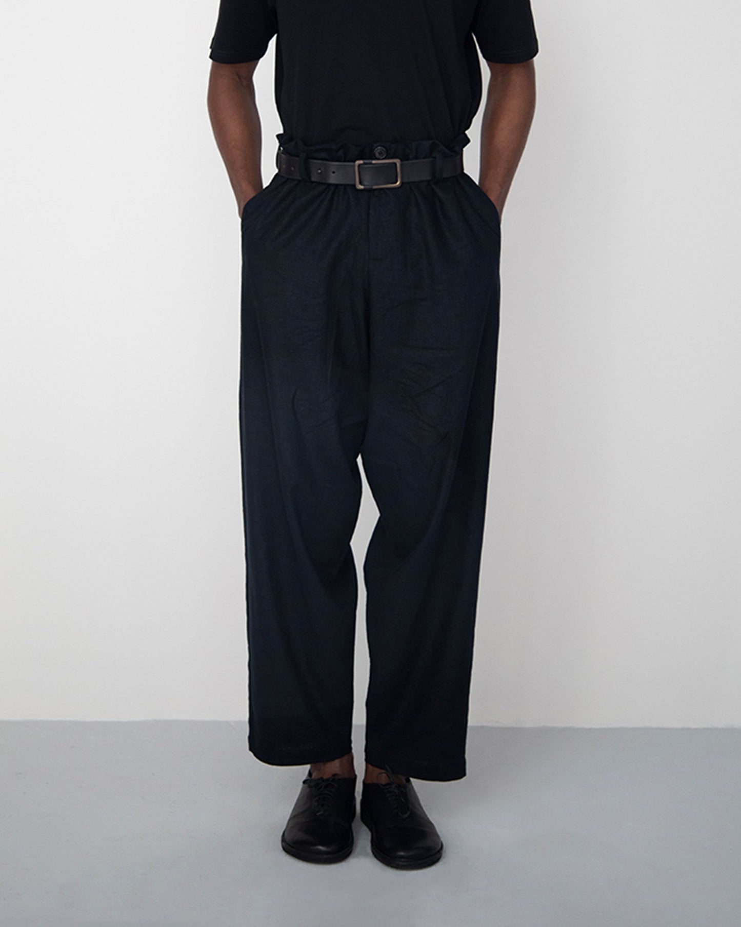BLACK SHORT LENGTH COTTON T-SHIRT