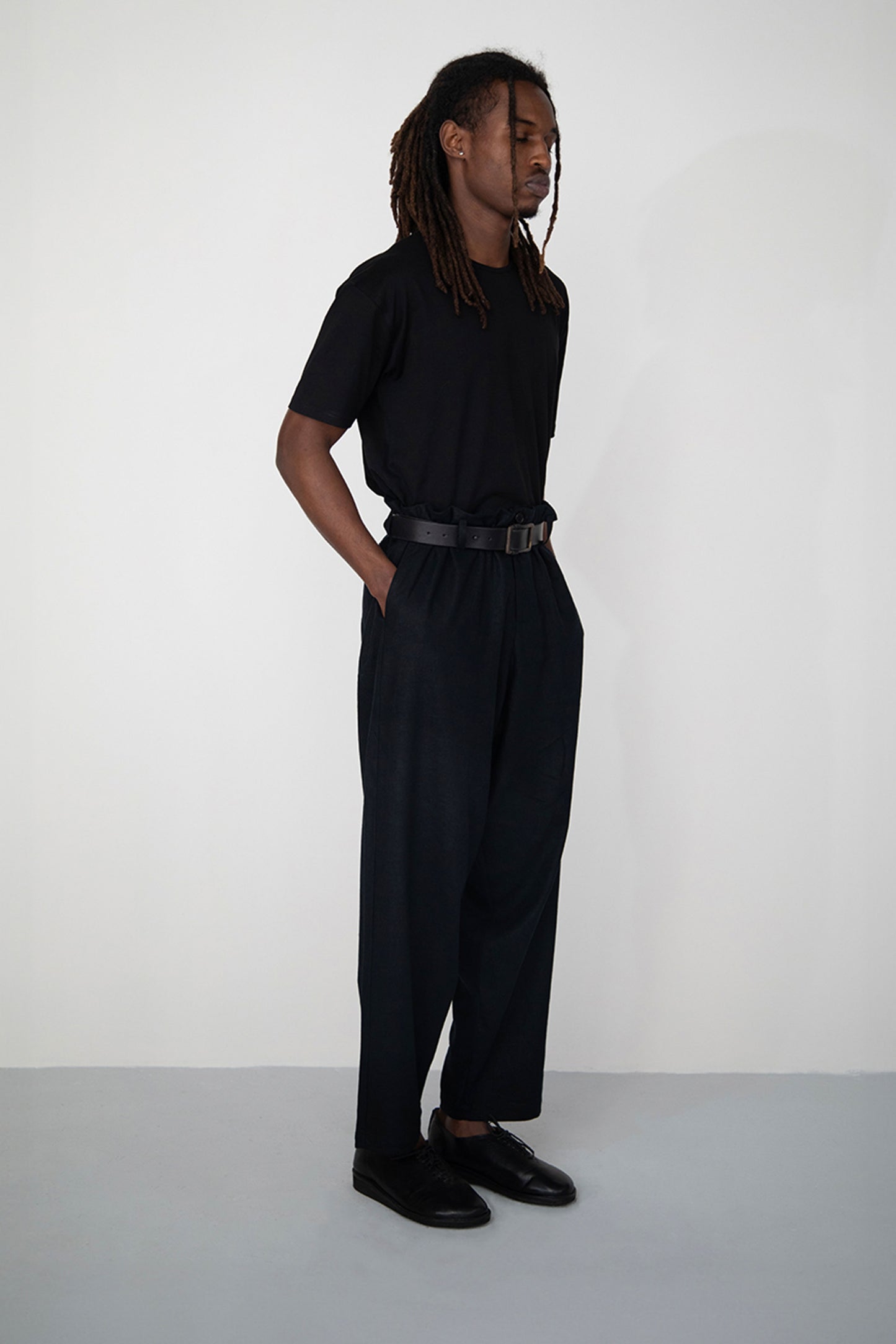 BLACK SHORT LENGTH COTTON T-SHIRT