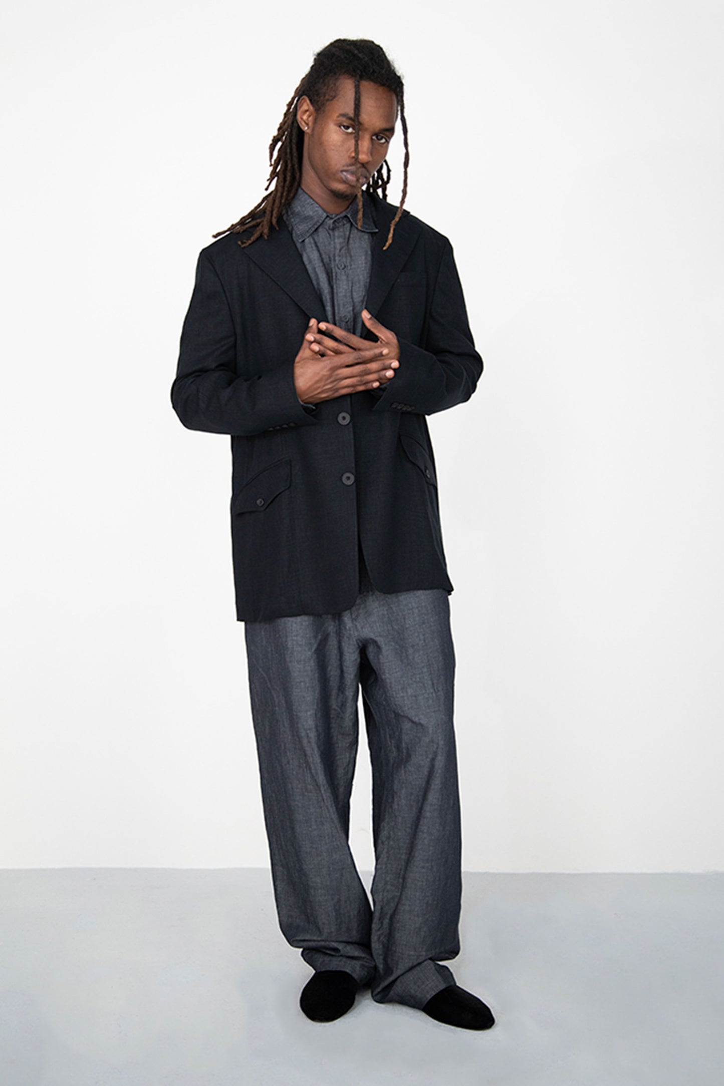 WIDE DRAPED WASHED BLACK LINEN DENIM TROUSERS WITH ROPE