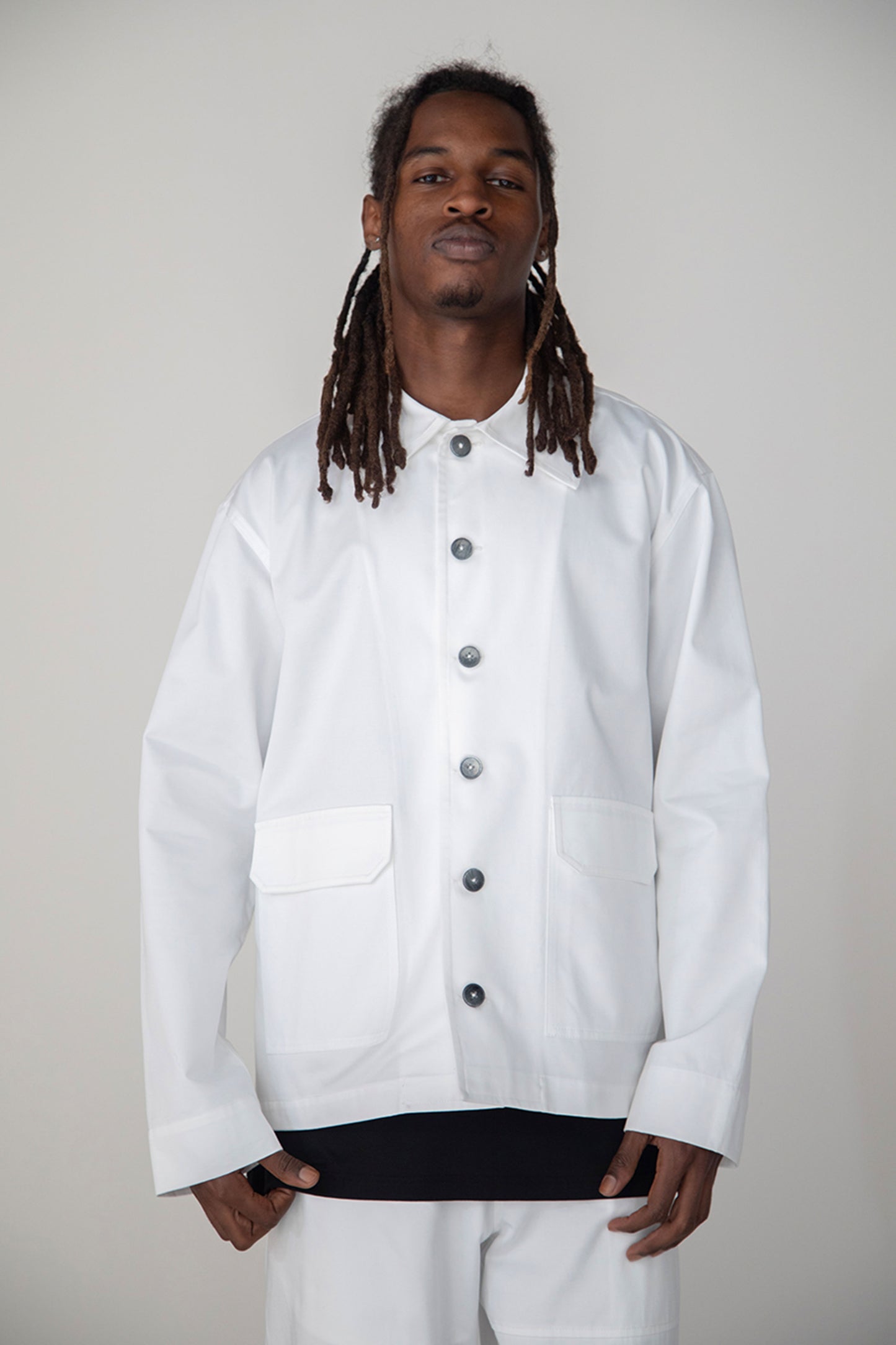 WHITE COTTON GABARDINE BLACK BUTTONS JACKET