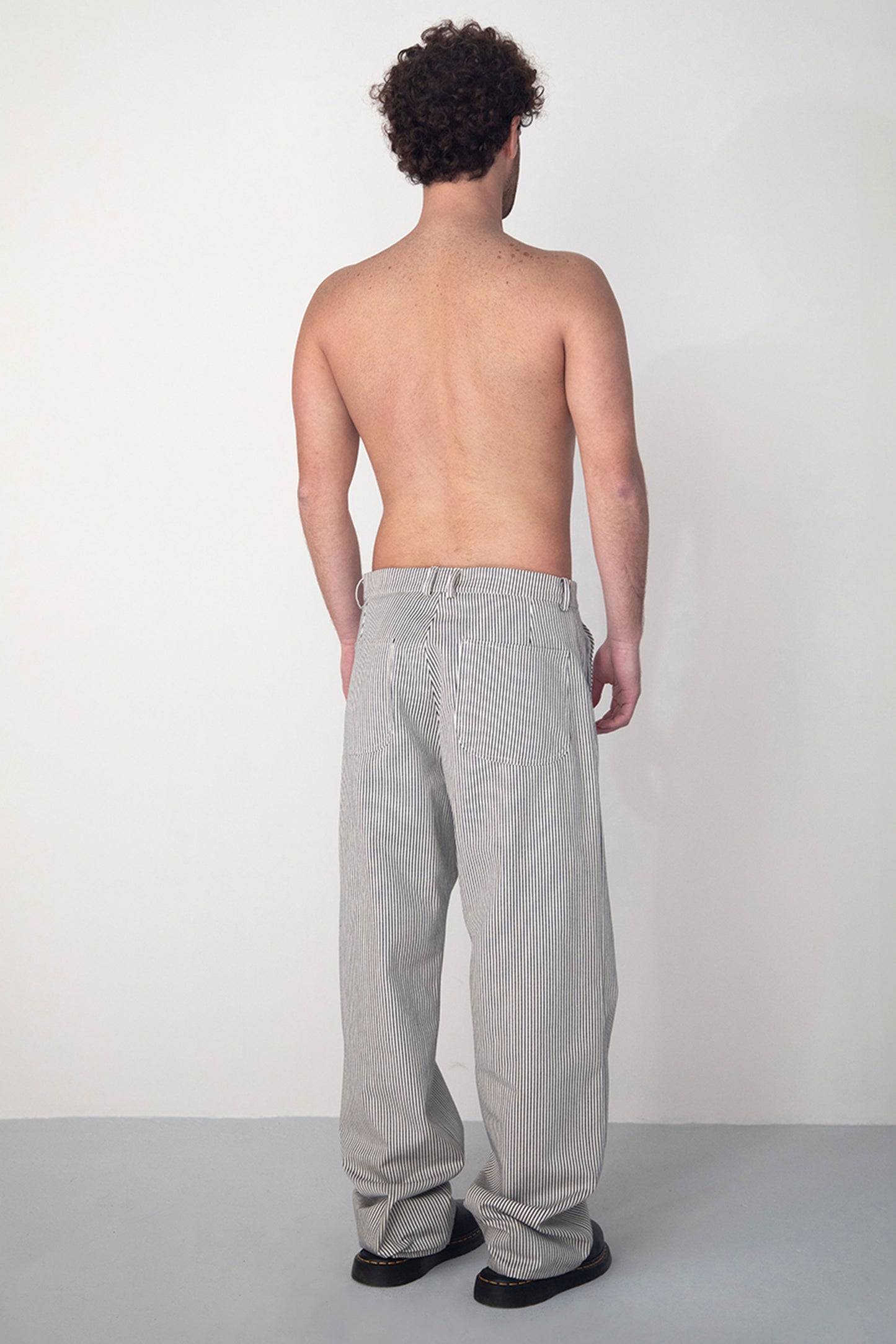 WASHED WHITE NAVY STRIPED DENIM TROUSERS