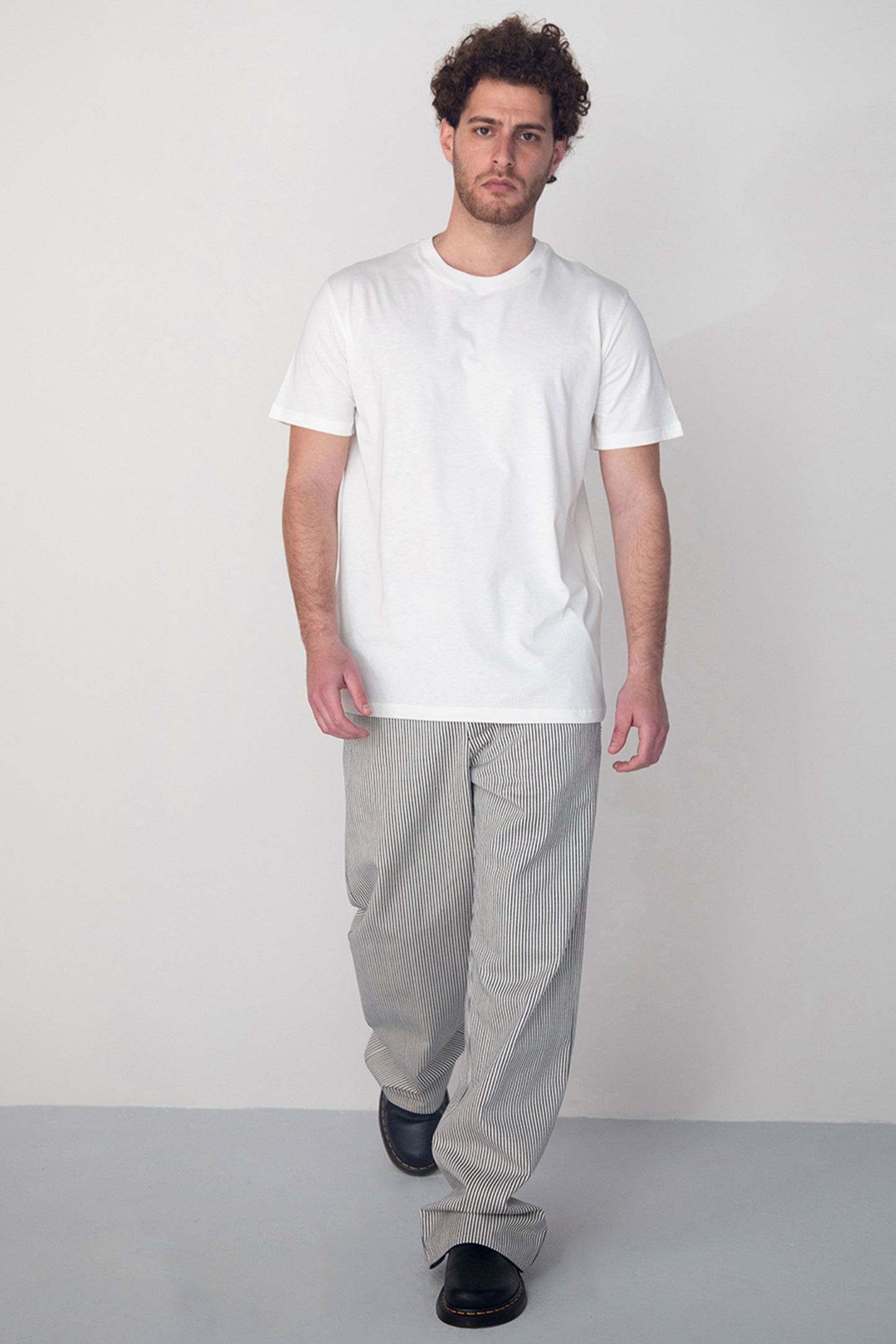 WASHED WHITE NAVY STRIPED DENIM TROUSERS