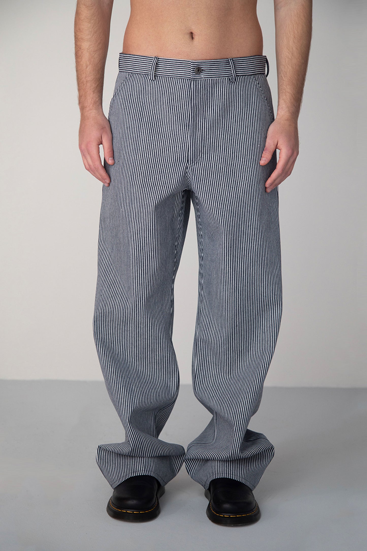 WASHED NAVY WHITE STRIPED DENIM TROUSERS