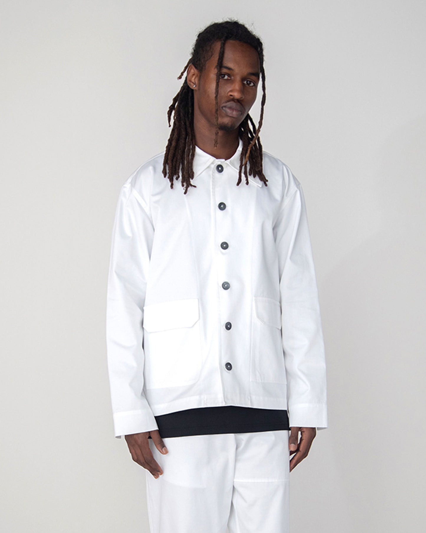 WHITE COTTON GABARDINE BLACK BUTTONS JACKET